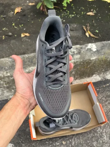 Używany Nike Vomero 18 bike — zdjęcie 4 z 10