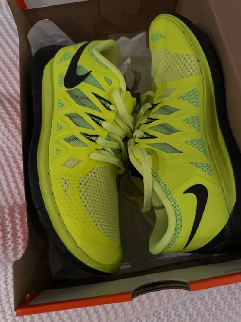 Used Nike Free Running Shoes