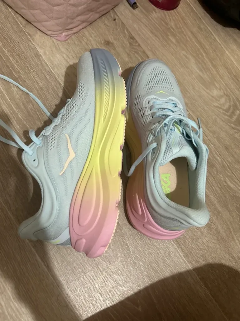 Used Hoka Running Shoes bike — image 2 of 6