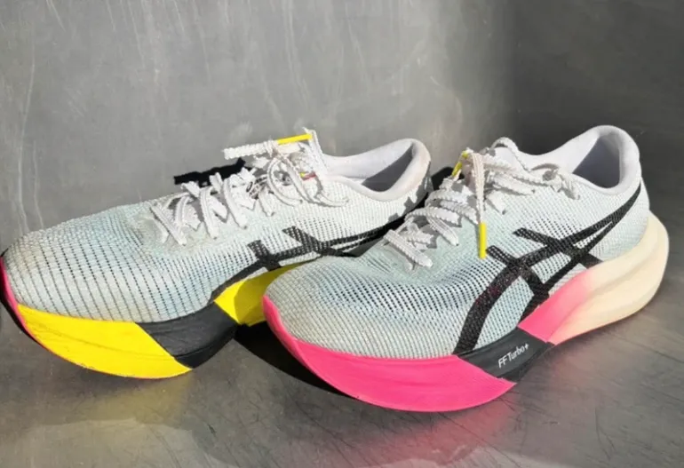 Asics Metaspeed Sky bike d'occasion — image 2 sur 6