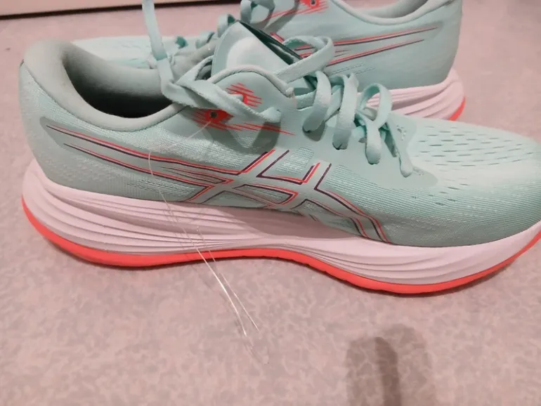 Used Asics Running Shoes bike — image 3 of 5