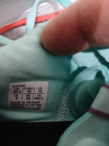 Used Asics Running Shoes bike — image 4 of 5