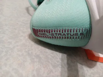 Used Asics Running Shoes bike — image 2 of 5