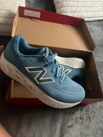 Brugt New Balance Sport Shoes bike — billede 1 af 4