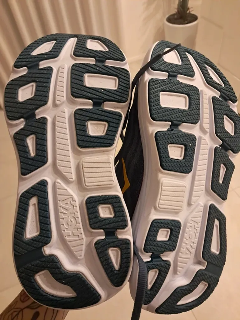 Used Hoka Bondi 9 bike — image 4 of 5