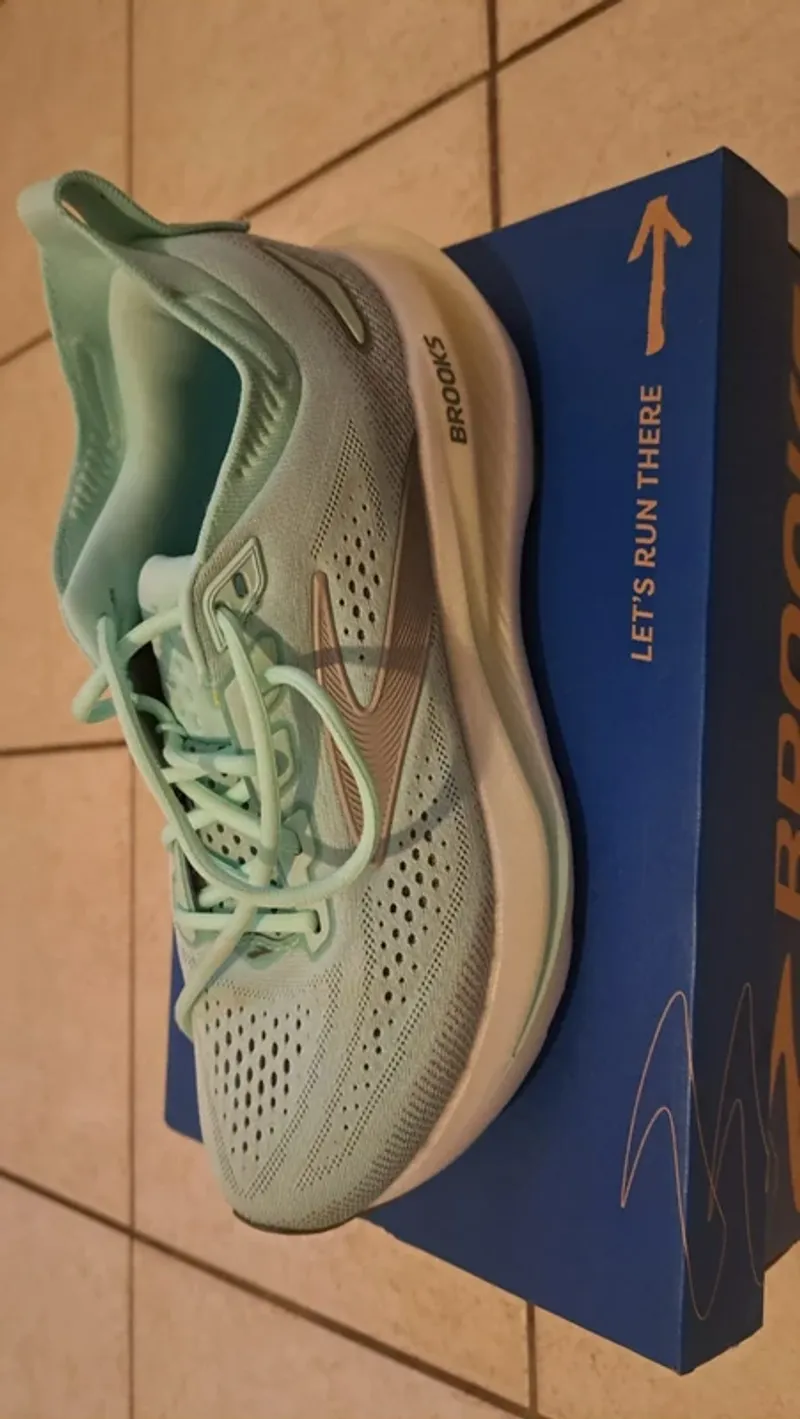Used Brooks Glycerin 23 Running Shoes