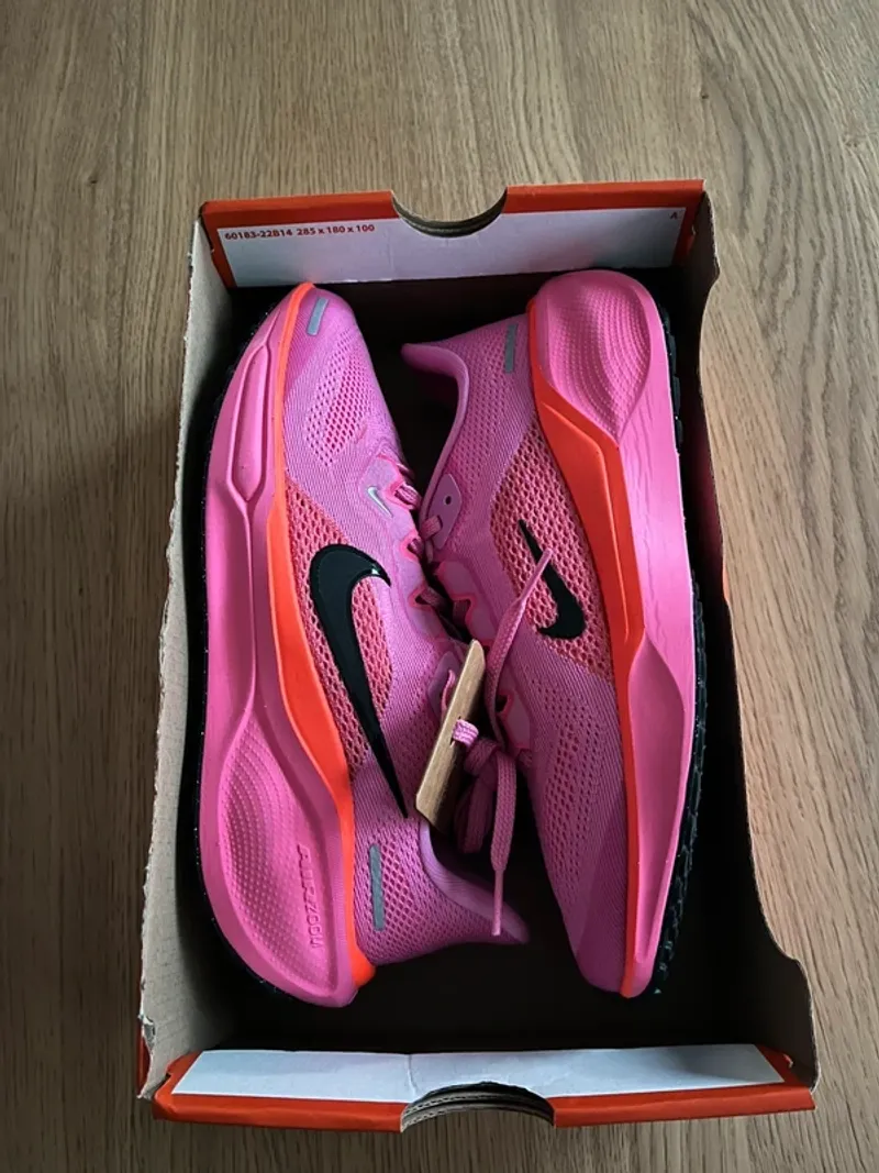 Used Pegasus Air Zoom 41 Running Shoes
