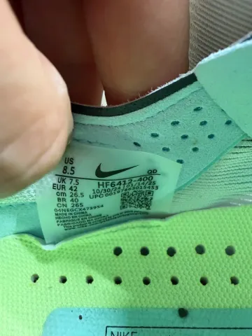 Nike ZoomX Vaporfly Next% 4 bike d'occasion — image 7 sur 9