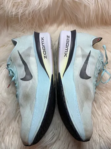 Nike ZoomX Vaporfly Next% 4 bike d'occasion — image 3 sur 9