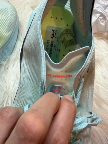 Nike ZoomX Vaporfly Next% 4 bike d'occasion — image 9 sur 9