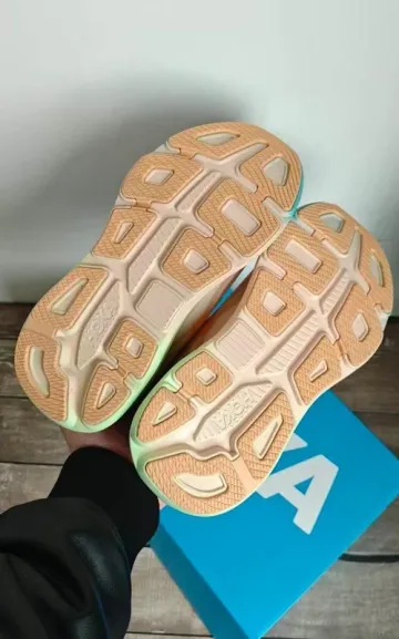 Used Hoka Bondi 9 bike — image 2 of 5
