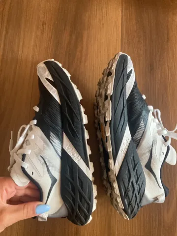 Used Hoka Speedgoat 7 bike — image 4 of 5