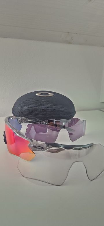 Oakley Occhiali bike usato — immagine 4 di 4