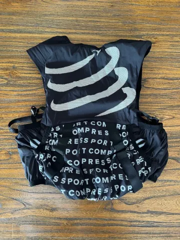 Used Compressport UltRun S Pack Evo 10 bike — image 2 of 4