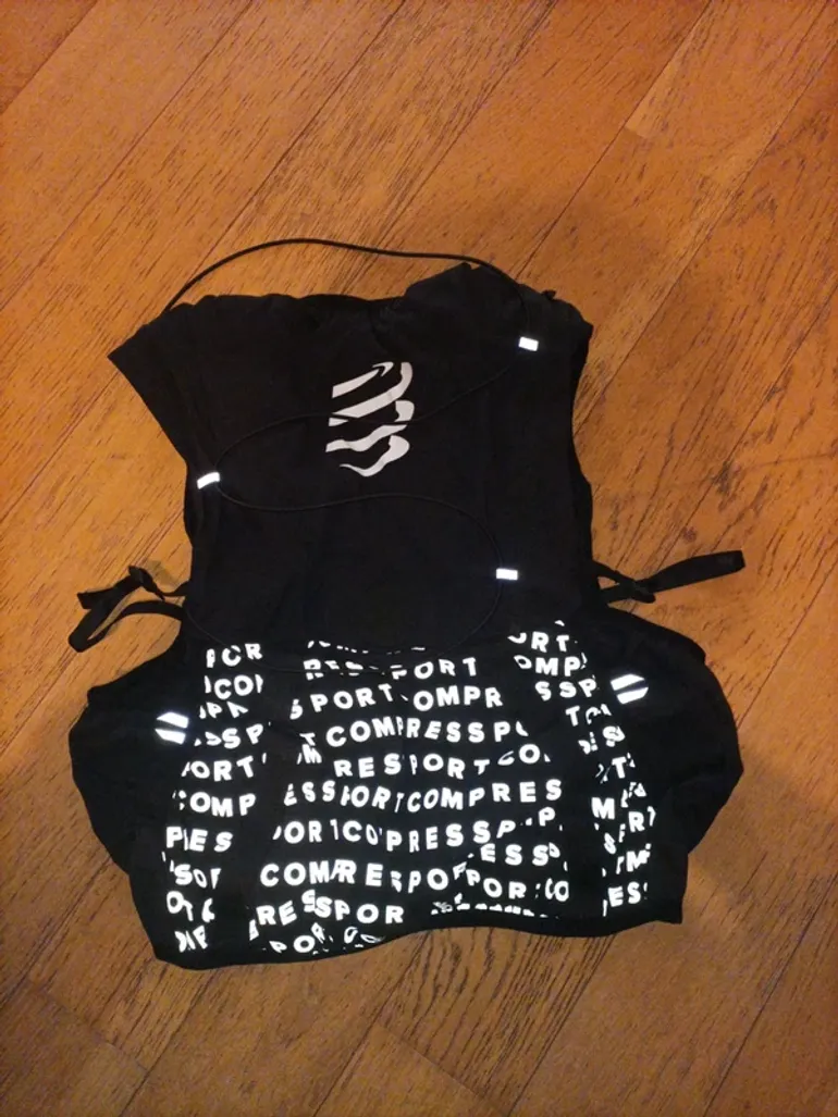 Used Compressport Ultrun S Pack 15L bike — image 2 of 2