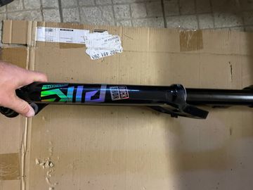 Käytetty RockShox Pike Ultimate Fork 2022 bike — kuva 4 / 6