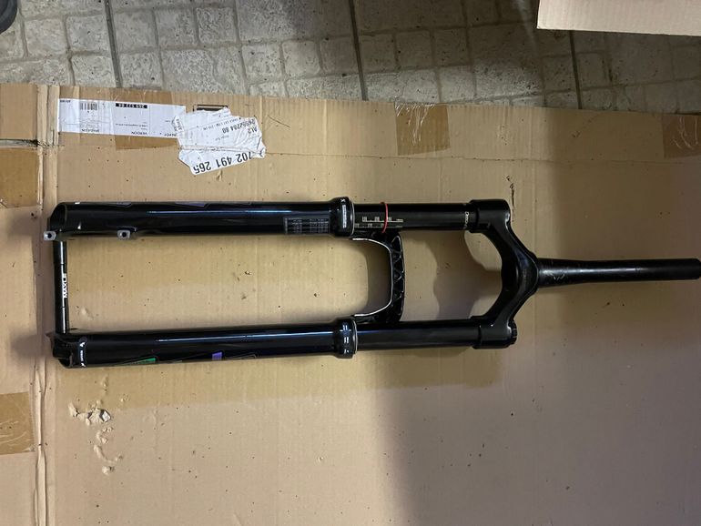 Käytetty RockShox Pike Ultimate Fork 2022 bike — kuva 2 / 6