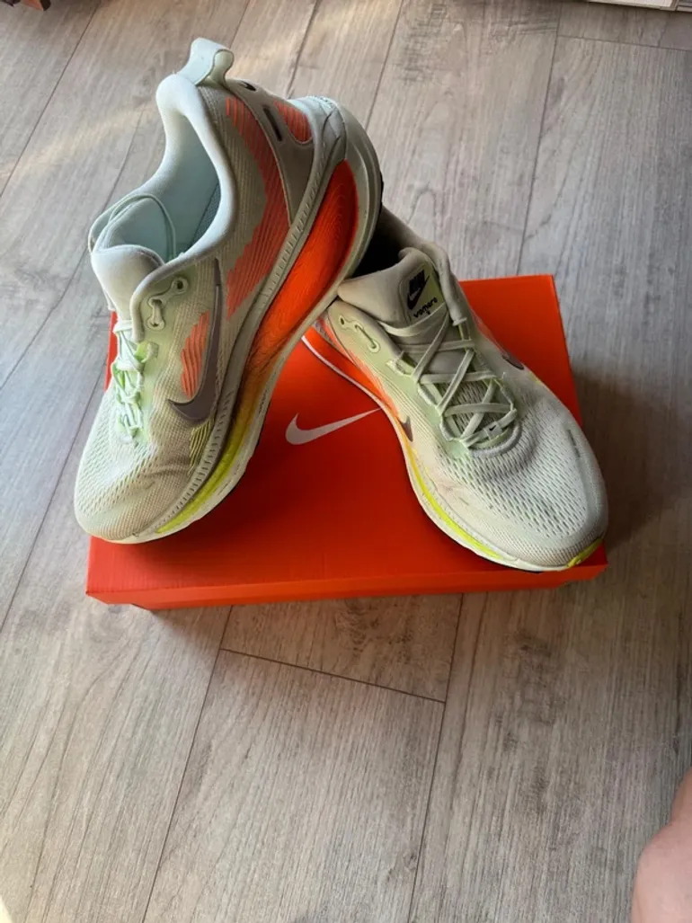Brugt Nike Vomero 8 bike — billede 3 af 6
