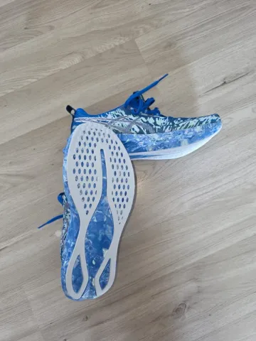 Używany Asics Noosa Tri 16 bike — zdjęcie 1 z 4