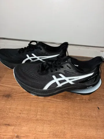 Gebrauchtes Saucony GT-2000 12 bike — Bild 1 von 4