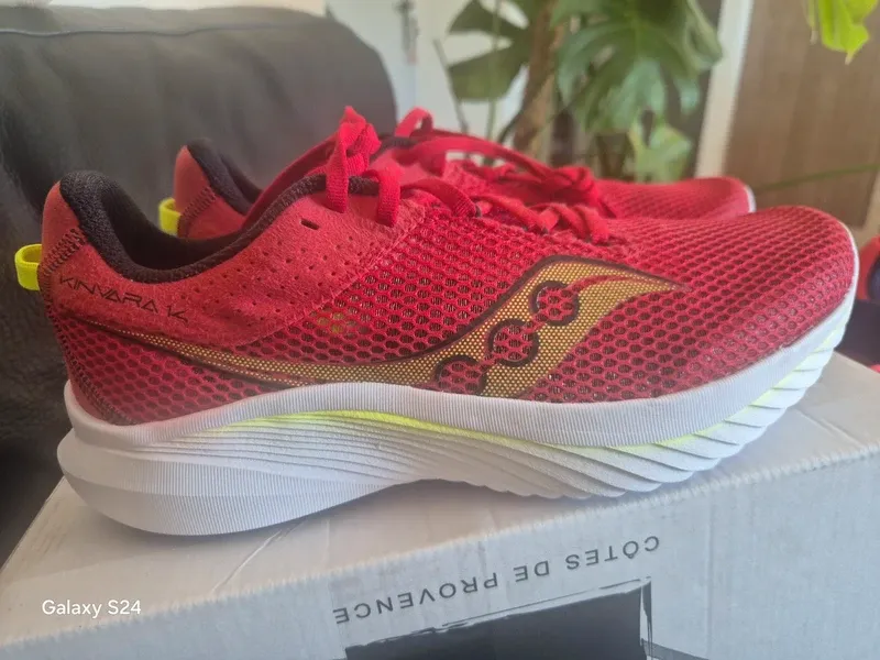 Saucony Kinvara 14 Running Shoes usato