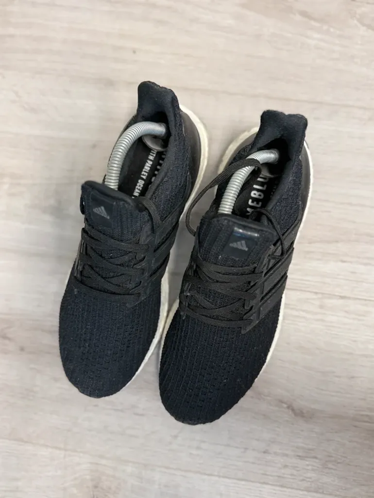 Adidas Ultra Boost 1.0 bike usato — immagine 2 di 4