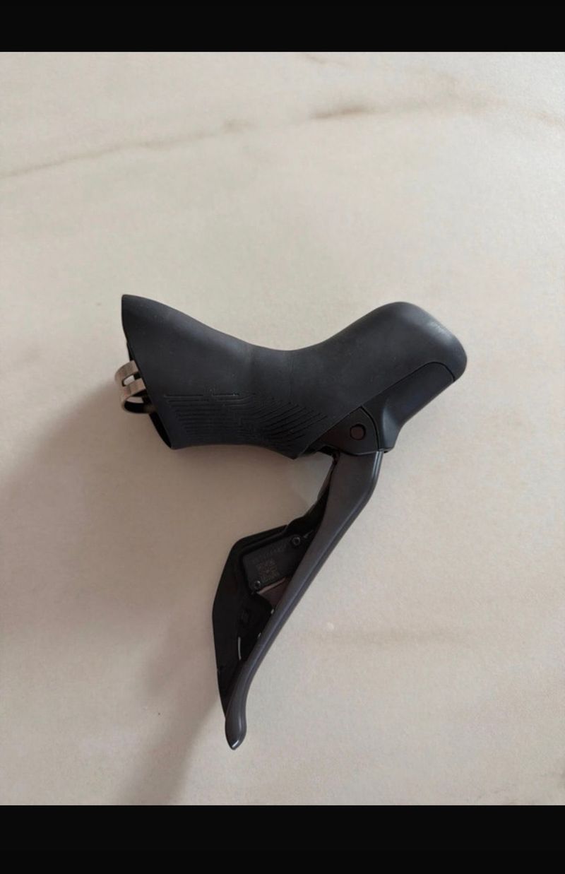 Shimano Ultegra Di2 Levers 2025 Brakes usato