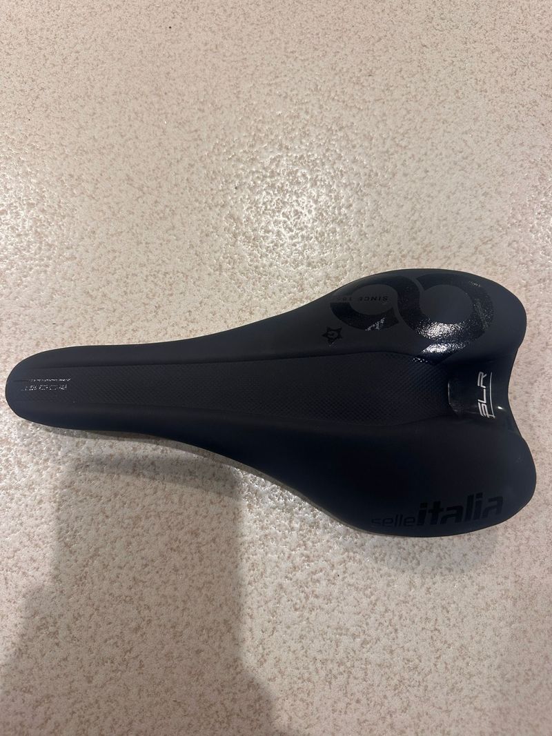 Gebrauchtes Selle Italia SLR Boost Kit Carbonio 2026 Saddles & Seatposts