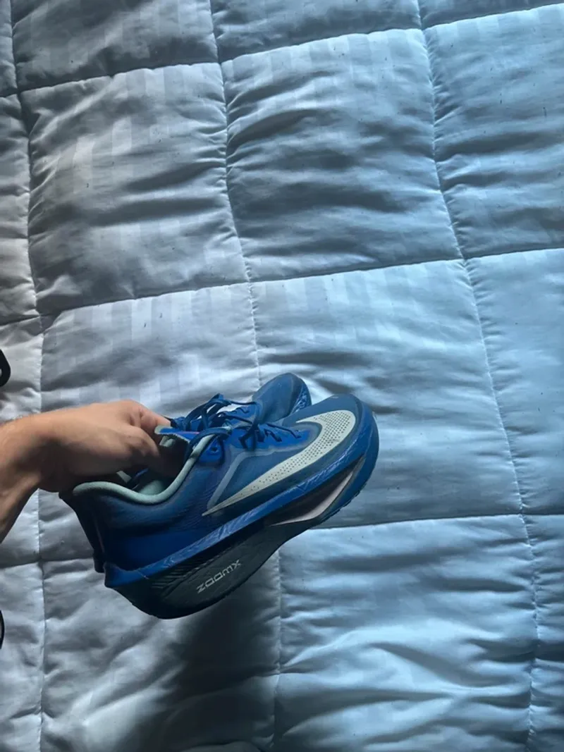 Used Nike Zoom Fly Running Shoes