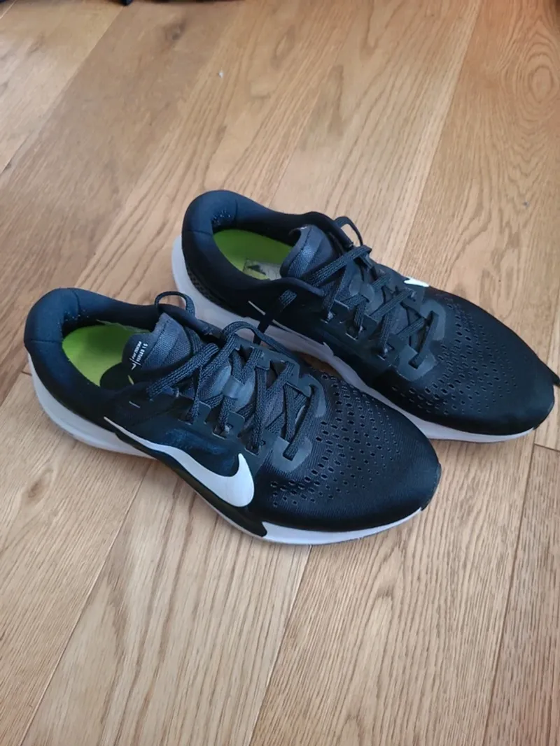 Used Nike Vomero 15 Running Shoes