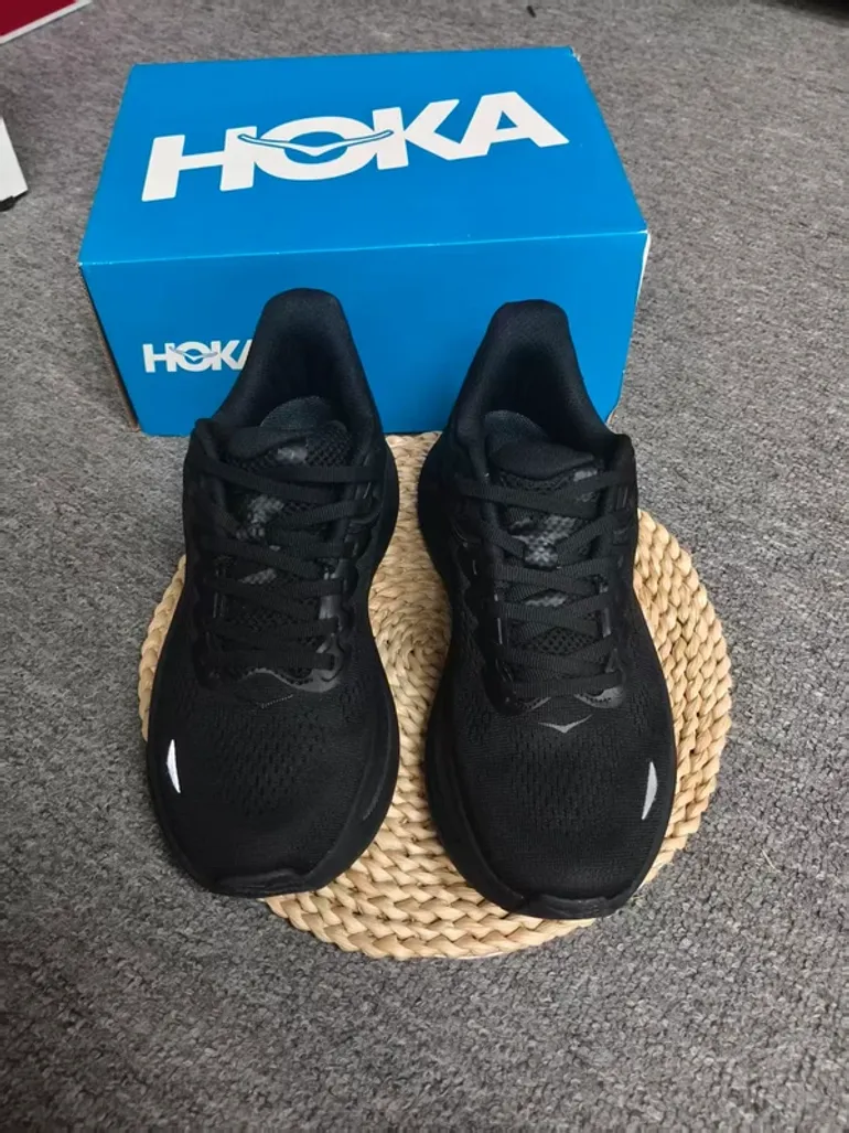 Used Hoka Bondi 9 Wide bike — image 3 of 6