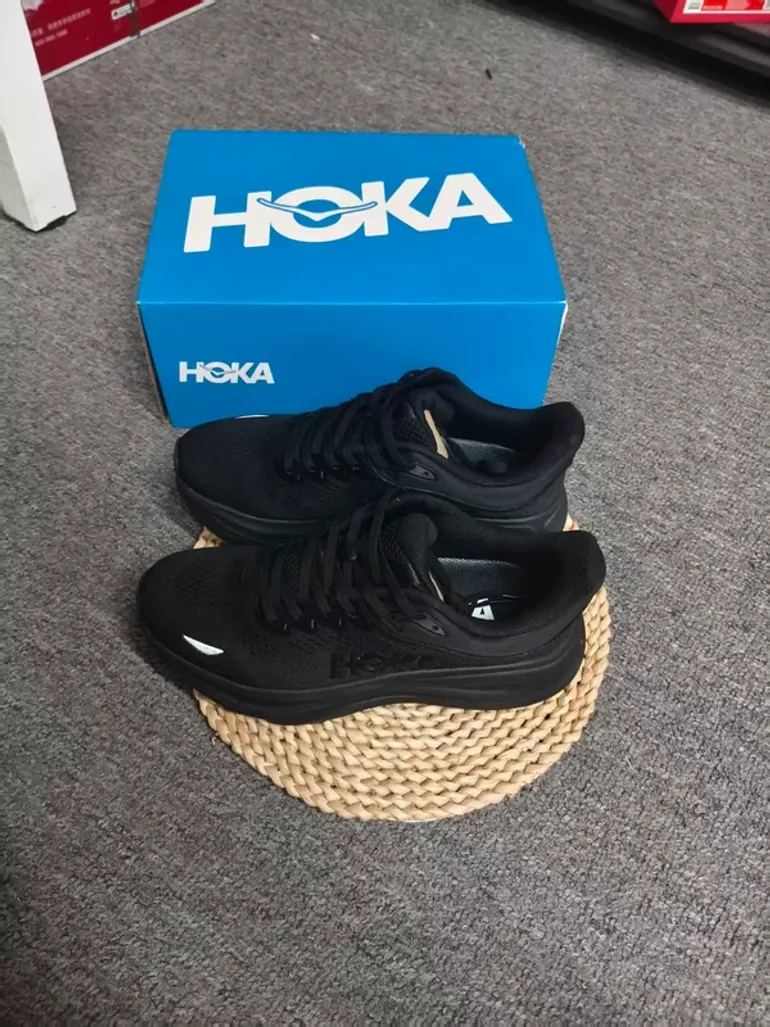 Used Hoka Bondi 9 Wide bike — image 2 of 6