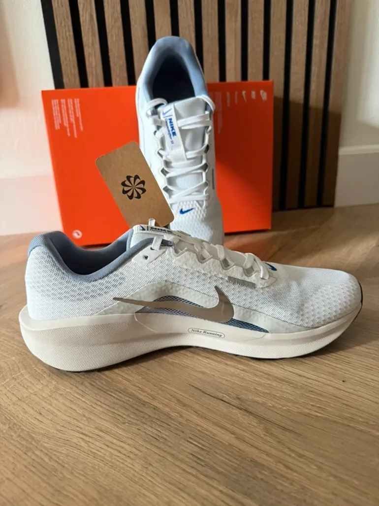 Tweedehands Nike hardloopschoenen bike — afbeelding 2 van 6