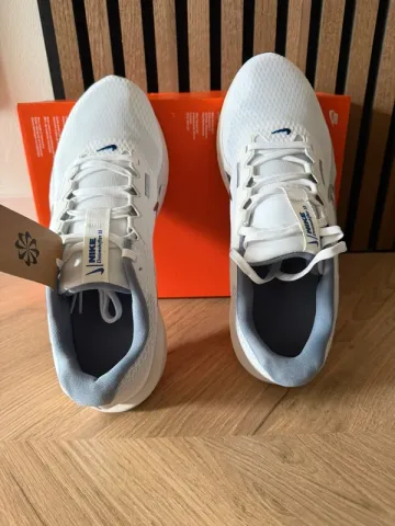 Tweedehands Nike hardloopschoenen bike — afbeelding 3 van 6