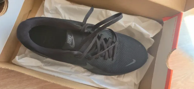 Tweedehands Nike Revolution 8 bike — afbeelding 3 van 4