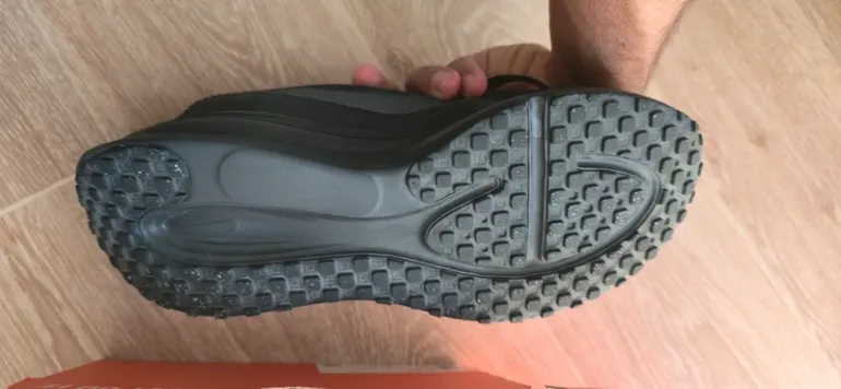 Tweedehands Nike Revolution 8 bike — afbeelding 4 van 4