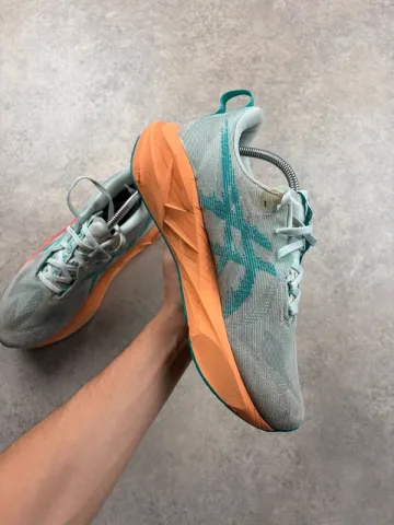 Used Asics Novablast bike — image 7 of 14