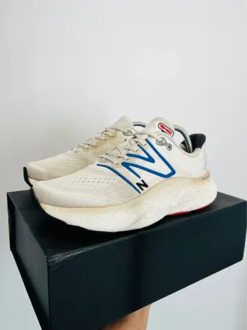 Used New Balance Fresh Foam More V4 bike — image 3 of 10