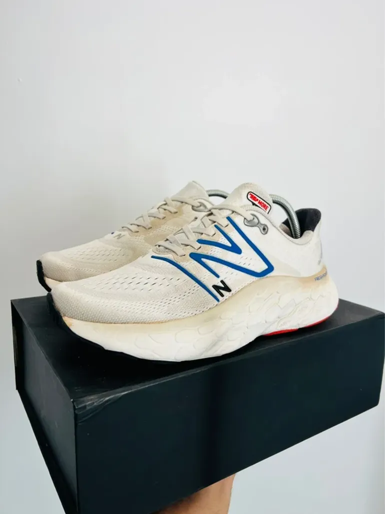 Used New Balance Fresh Foam More V4 bike — image 3 of 10