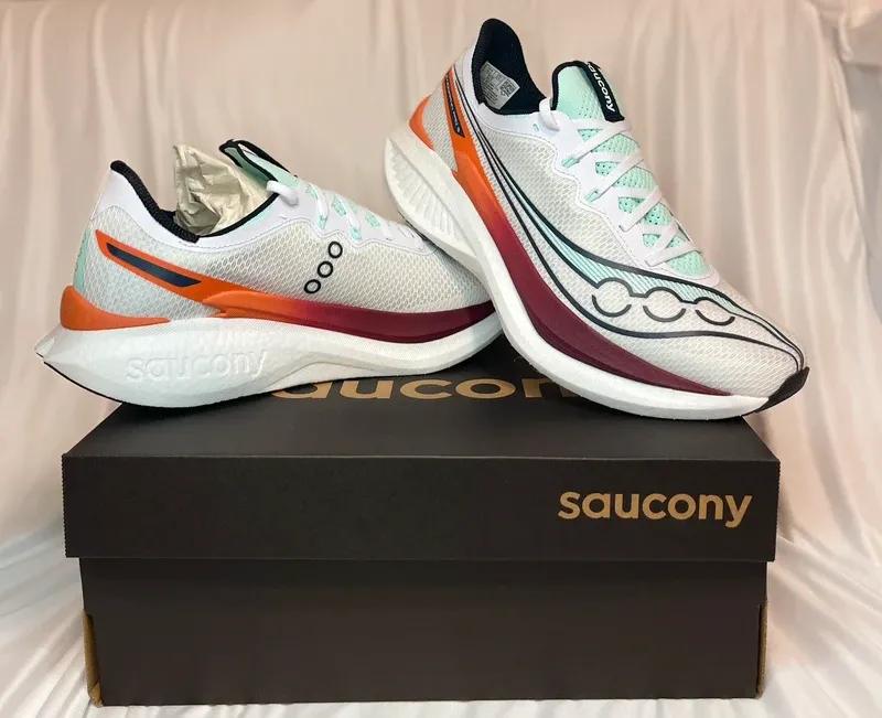 Used Saucony Endorphin Pro 5 Running Shoes