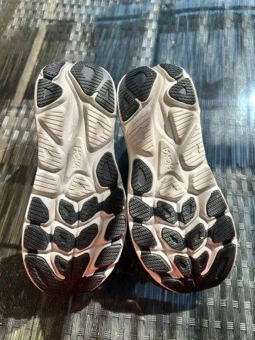 Used Hoka Clifton 10 bike — image 4 of 7