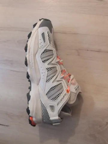 Used Adidas Adventure Hyperturf bike — image 4 of 5