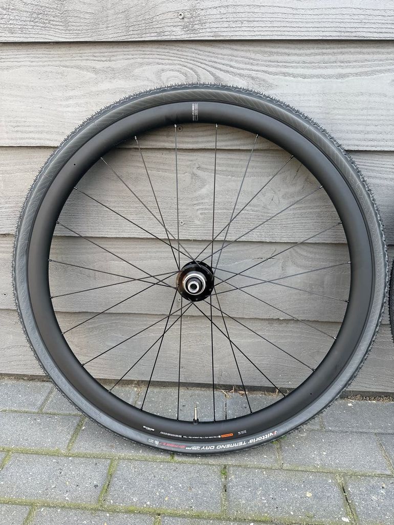 Brugt Shimano WH-RX880 C32 disc 2025 bike — billede 2 af 6