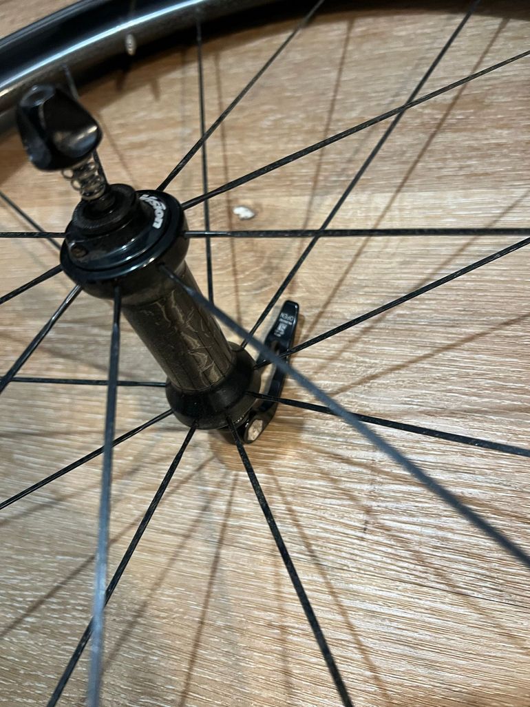Used Vision Carbon Wheels bike — image 6 of 8