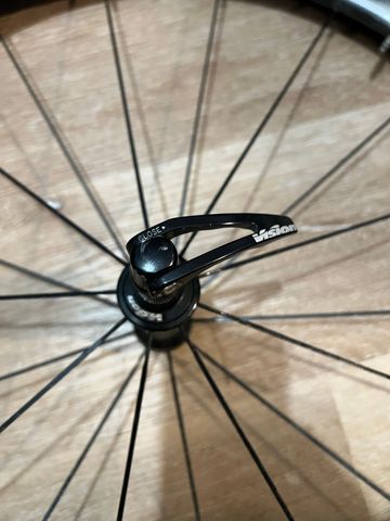 Used Vision Carbon Wheels bike — image 7 of 8