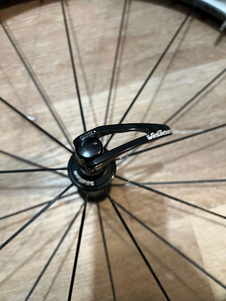 Used Vision Carbon Wheels bike — image 7 of 8