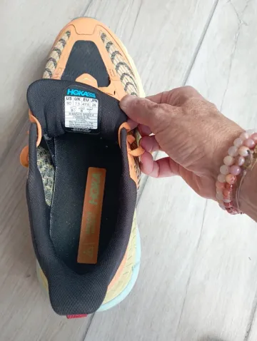Used Hoka Running Shoes bike — image 4 of 7