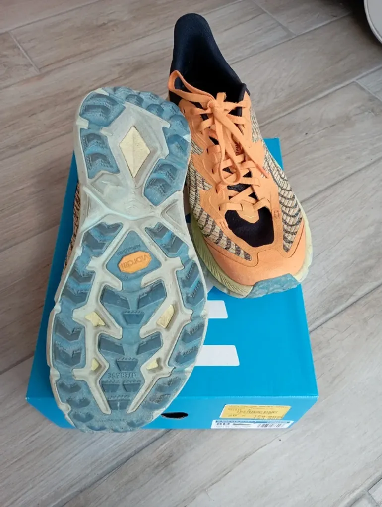 Used Hoka Running Shoes bike — image 3 of 7