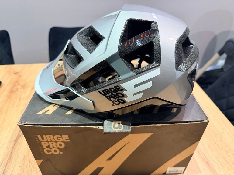 Używany urge All Air Helmet bike — zdjęcie 1 z 4