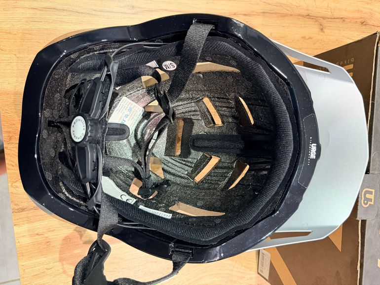 Używany urge All Air Helmet bike — zdjęcie 4 z 4